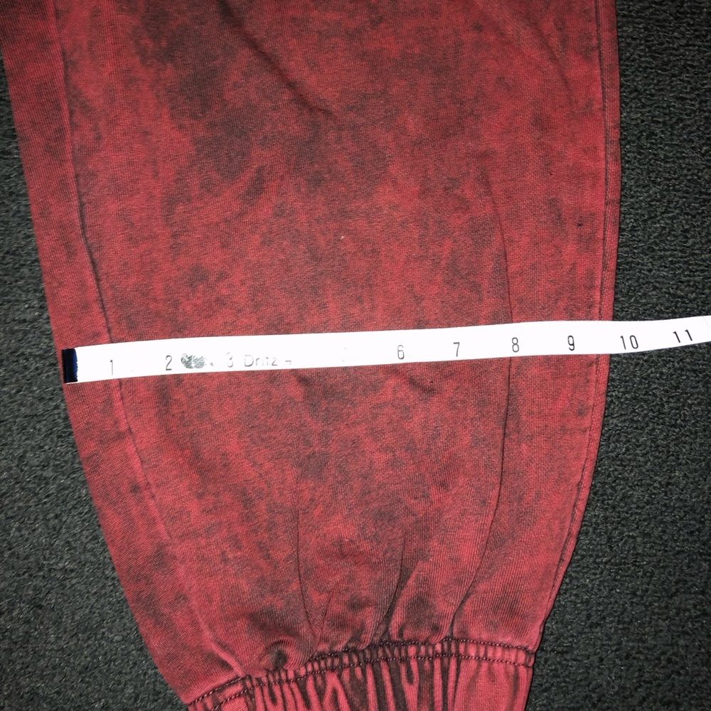 Levi’s Garment Dyed Sweatpants. Baggy Fit. Size Large. Red/Black Color. - Picture 7 of 16